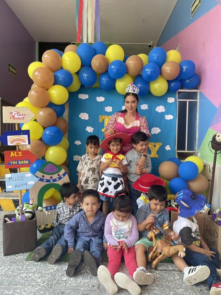 Niñas y niños participando en actividades de Rinconcito Mariposa